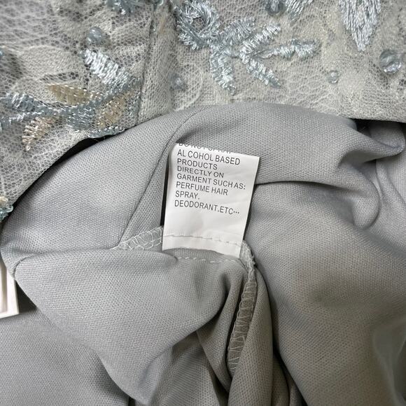 Mac Duggal NWT Embellished V-Neck Illusion Long Sleeve Gown Seamist Size 6 Blue - Picture 9 of 12